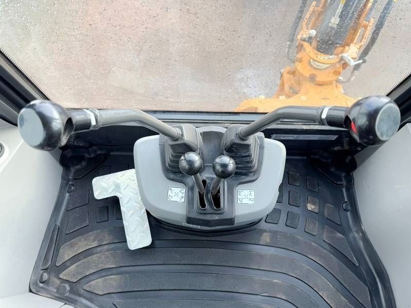 Baggerlader of the type Case 570SV 4WD - 4/1 Bucket / Telescopic Boom / AC, Neumaschine in Veldhoven (Picture 10)