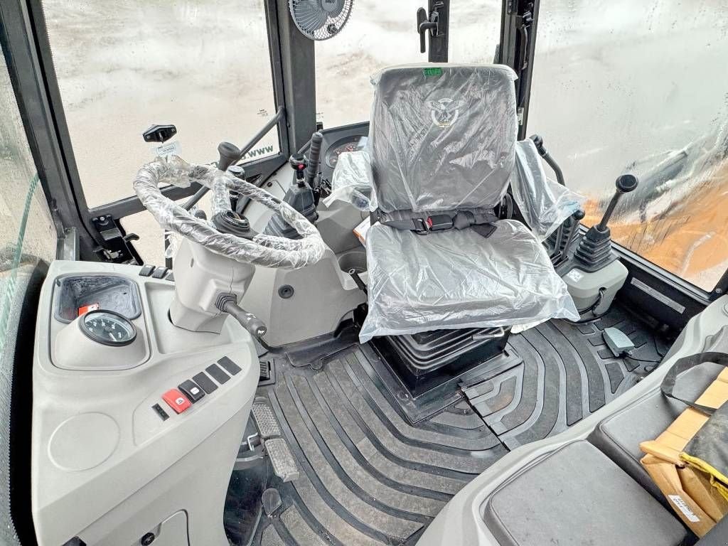 Baggerlader του τύπου Case 770EX 4WD - New / Unused / Hammer Lines, Gebrauchtmaschine σε Veldhoven (Φωτογραφία 7)