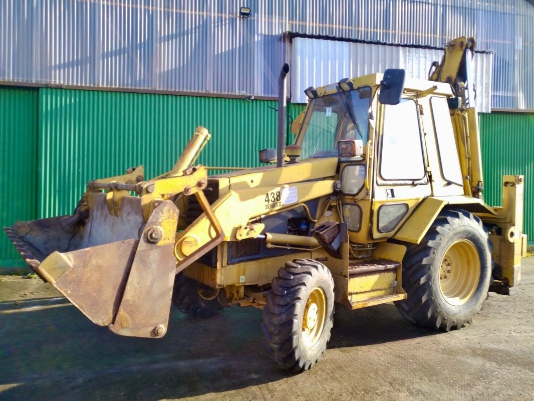 Baggerlader Türe ait Caterpillar 438 Series II + Anbaugeräte, Gebrauchtmaschine içinde Liebenwalde (resim 1)