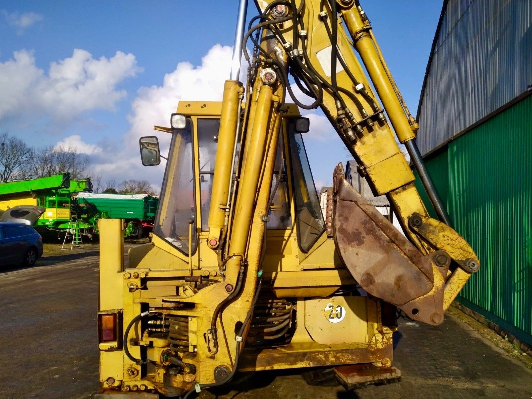 Baggerlader Türe ait Caterpillar 438 Series II + Anbaugeräte, Gebrauchtmaschine içinde Liebenwalde (resim 8)