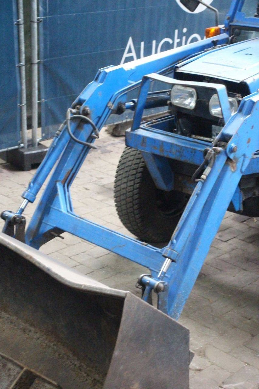 Baggerlader типа Iseki 530, Gebrauchtmaschine в Antwerpen (Фотография 11)