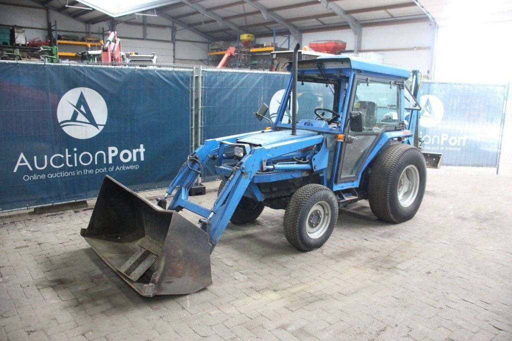 Baggerlader типа Iseki 530, Gebrauchtmaschine в Antwerpen (Фотография 9)