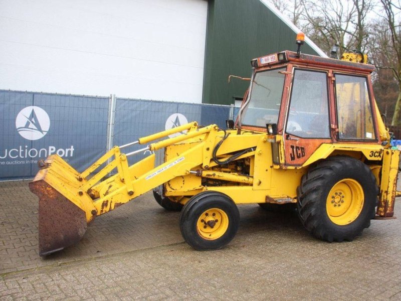 Baggerlader типа JCB 3CX, Gebrauchtmaschine в Antwerpen (Фотография 1)