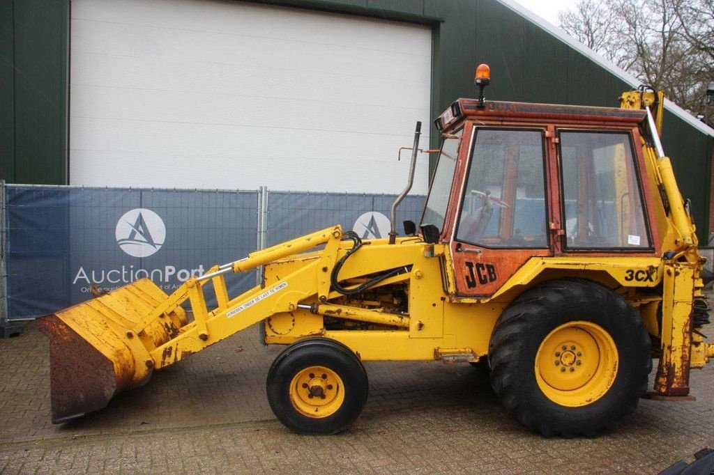 Baggerlader του τύπου JCB 3CX, Gebrauchtmaschine σε Antwerpen (Φωτογραφία 2)