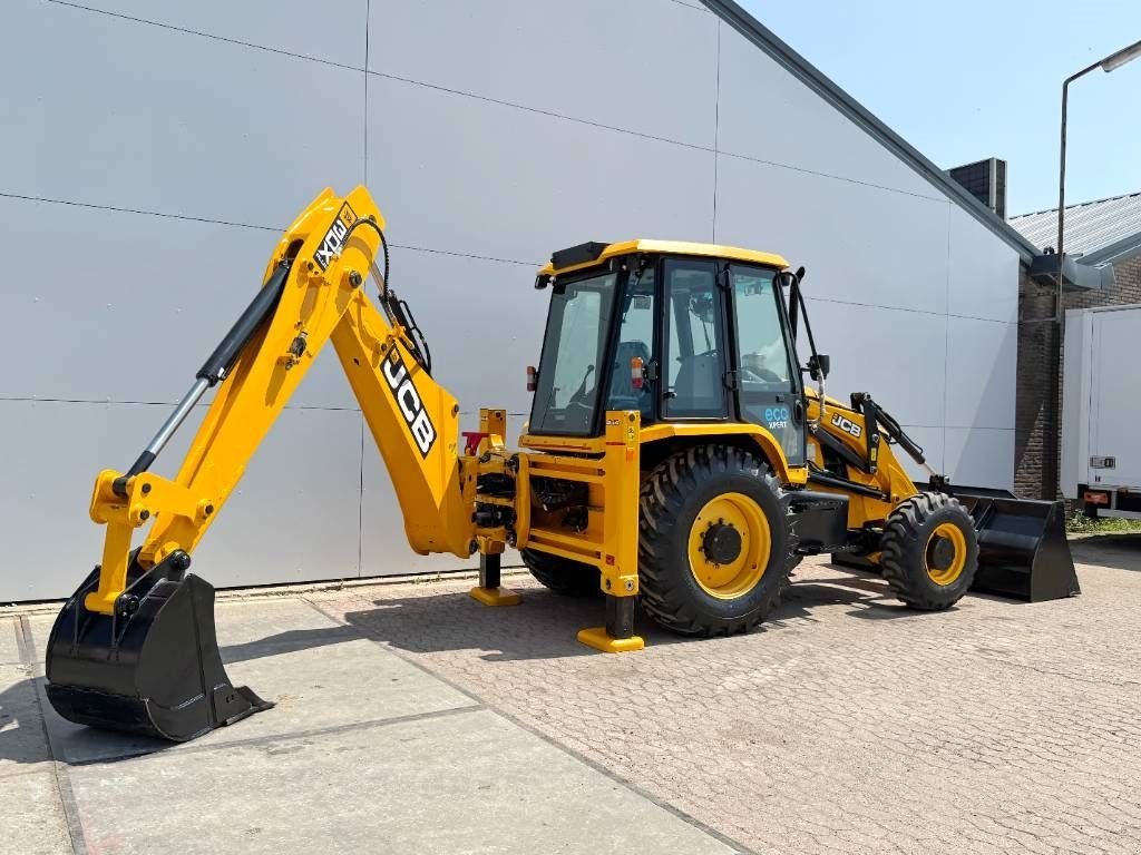Baggerlader of the type JCB 3DX / 3CX Plus 4WD - New / Unused/ Hammer Lines AC, Neumaschine in Veldhoven (Picture 4)