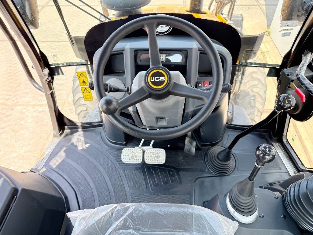 Baggerlader of the type JCB 3DX / 3CX Plus 4WD - New / Unused/ Hammer Lines AC, Neumaschine in Veldhoven (Picture 8)