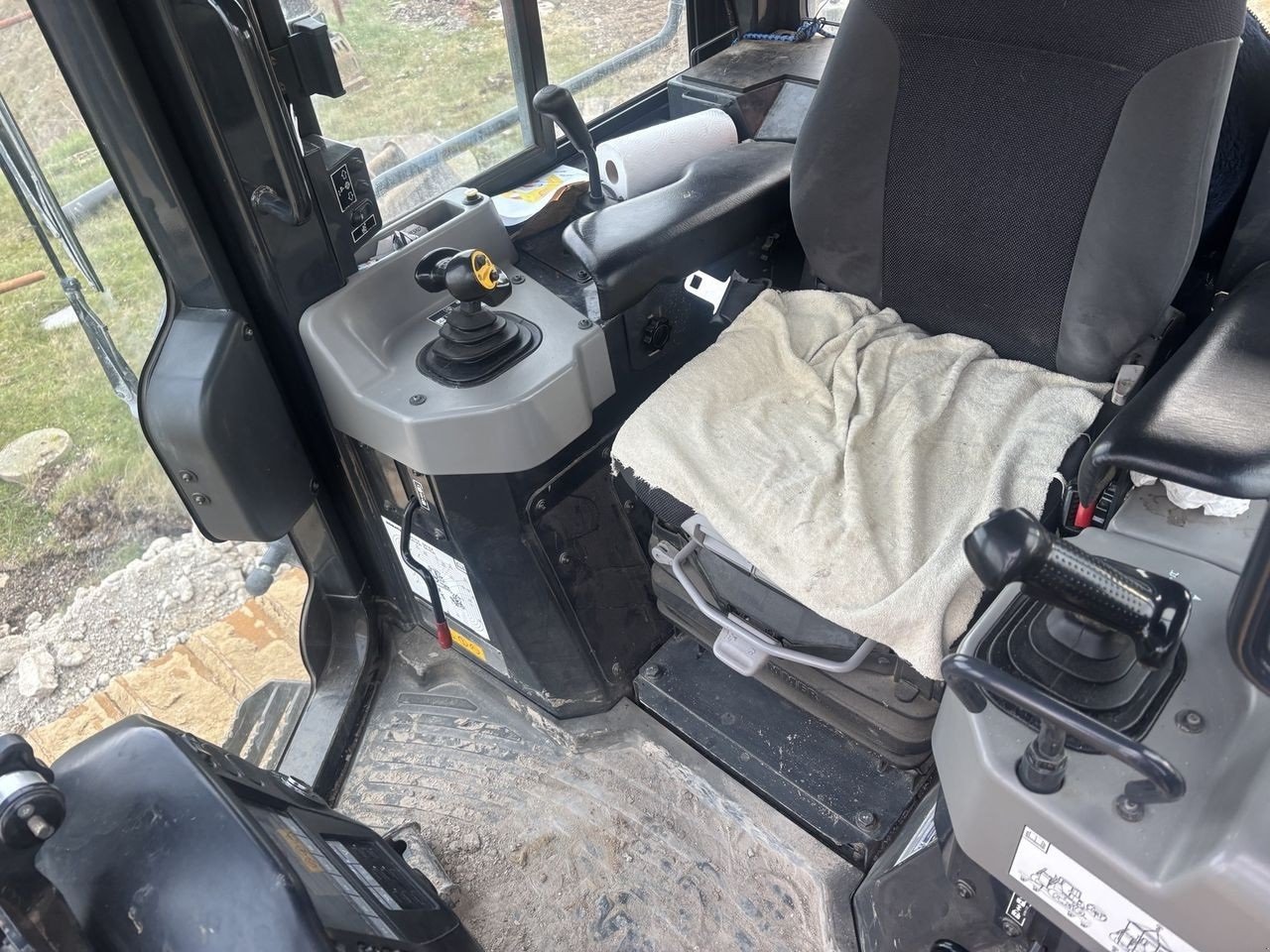 Baggerlader van het type Komatsu D61PXI-24, Gebrauchtmaschine in Skive (Foto 4)