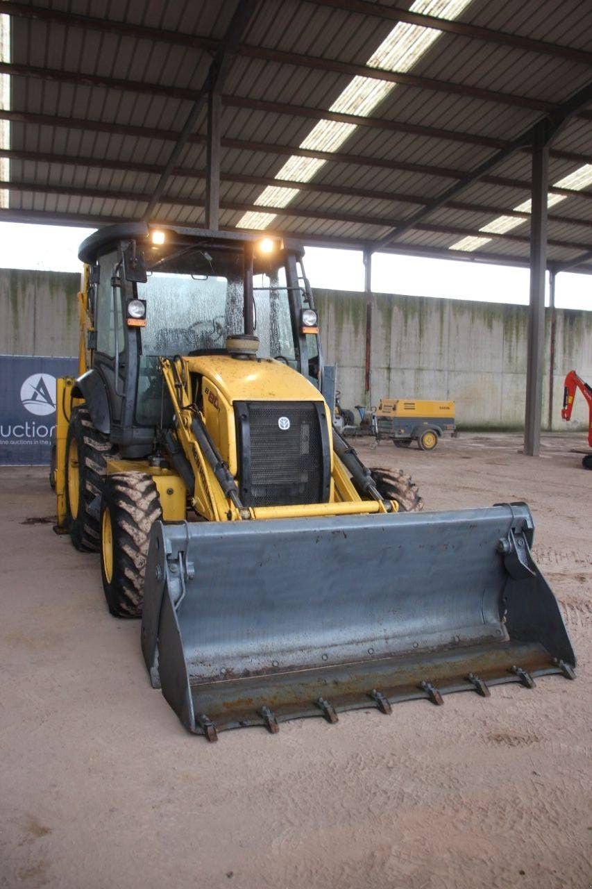 Baggerlader van het type New Holland B80B, Gebrauchtmaschine in Antwerpen (Foto 7)