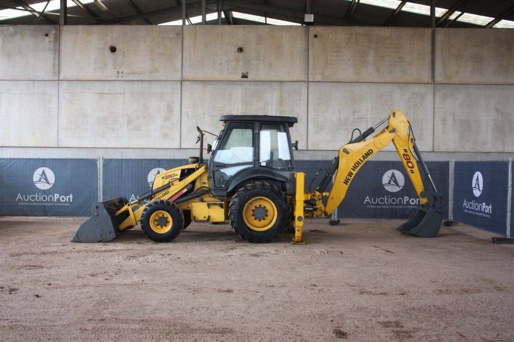 Baggerlader typu New Holland B80B, Gebrauchtmaschine v Antwerpen (Obrázok 2)