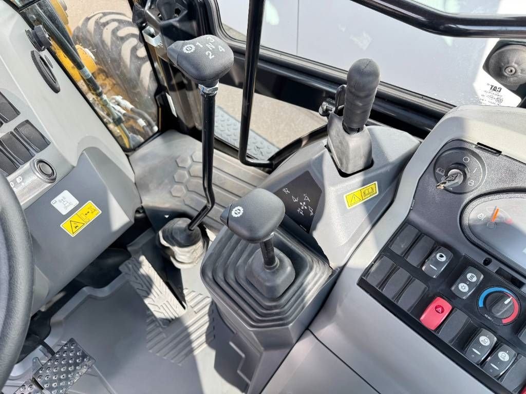 Baggerlader tip Sonstige Cat 424 4WD - Hammer Lines / Airco / Side Shift, Neumaschine in Veldhoven (Poză 9)