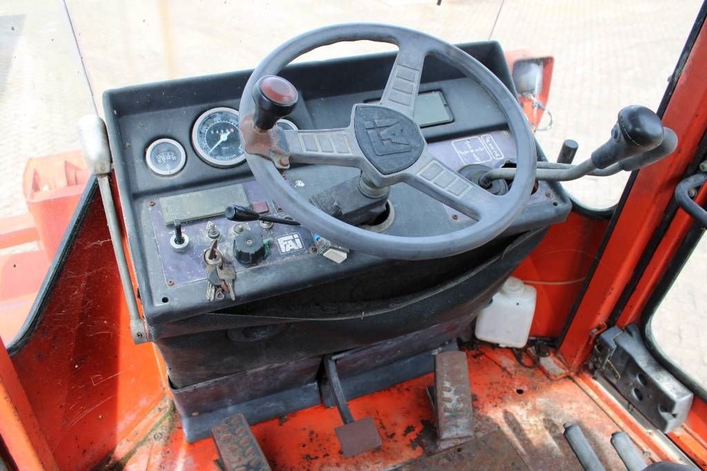 Baggerlader of the type Sonstige FAI 590 B, Gebrauchtmaschine in Rucphen (Picture 8)