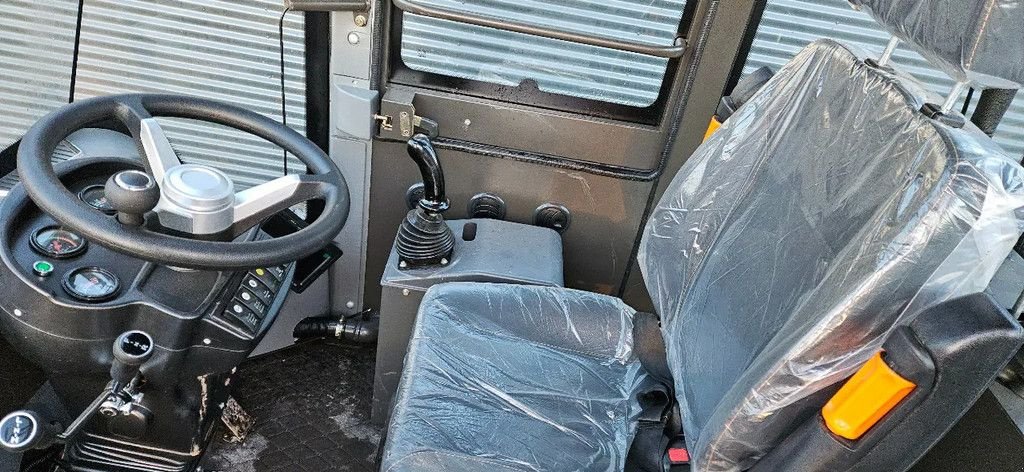 Baggerlader van het type Sonstige WOLF plus power HQ15-10 laad graaf cmbie backhoe, Gebrauchtmaschine in Scharsterbrug (Foto 7)