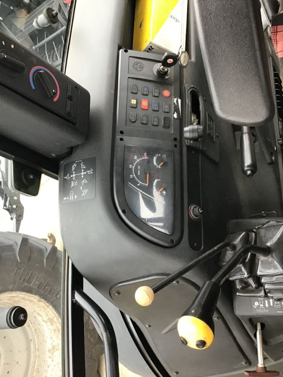 Baggerlader of the type Terex 860 SX, Gebrauchtmaschine in ST FLOUR (Picture 10)