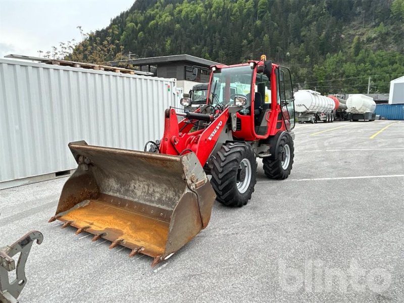 Baggerlader tip Volvo L28F, Gebrauchtmaschine in Düsseldorf