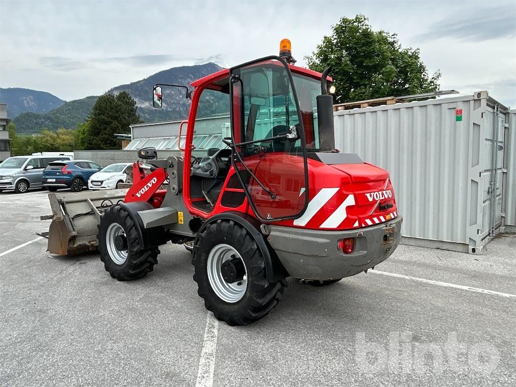 Baggerlader a típus Volvo L28F, Gebrauchtmaschine ekkor: Düsseldorf (Kép 3)