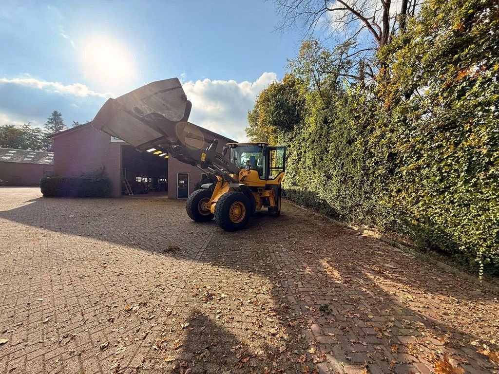 Baggerlader типа Volvo L60H, Gebrauchtmaschine в Kootwijkerbroek (Фотография 3)