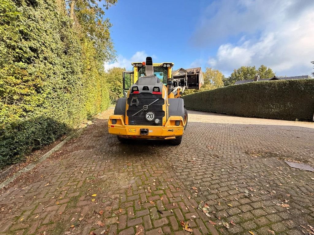 Baggerlader типа Volvo L60H, Gebrauchtmaschine в Kootwijkerbroek (Фотография 2)