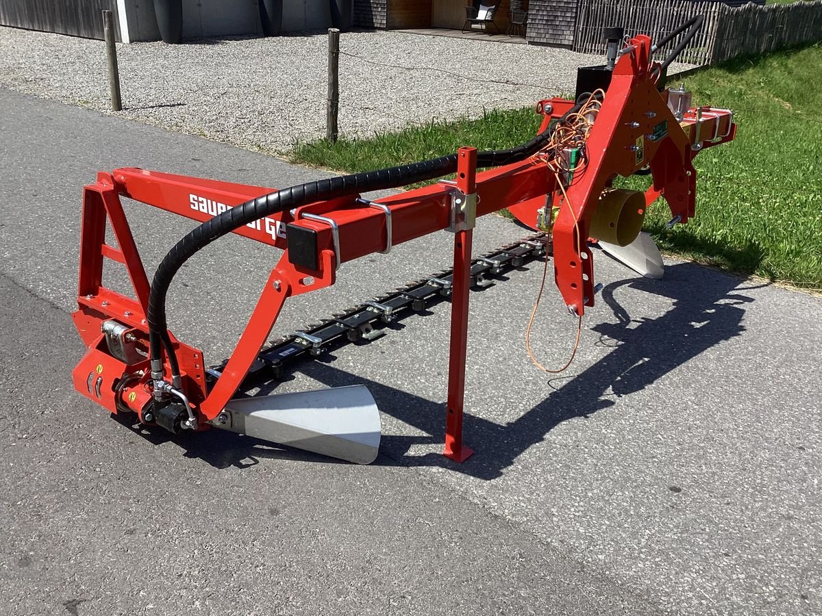 Balkenmäher of the type Sonstige Sauerburger  DMF44, Neumaschine in Bezau (Picture 8)