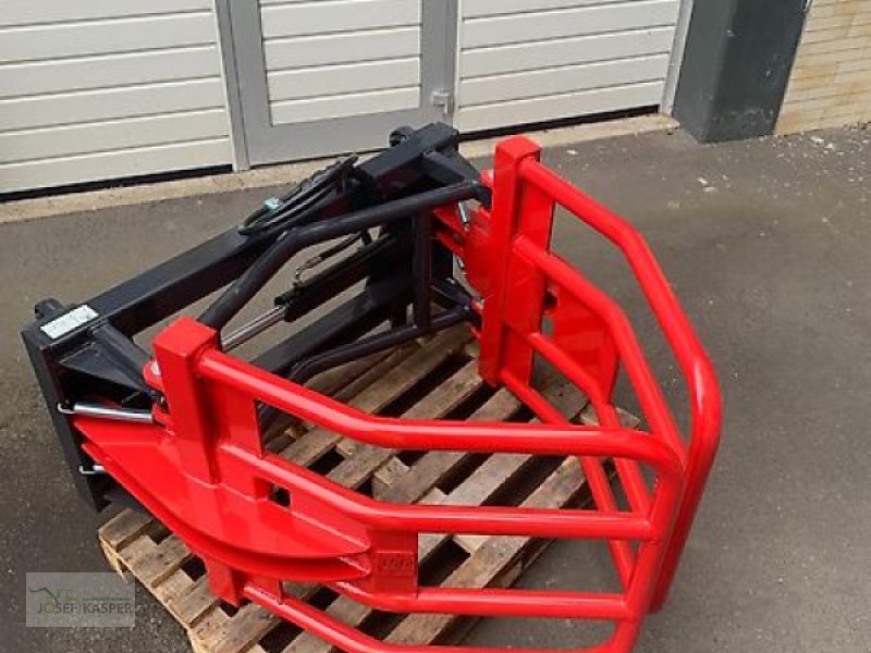 Ballengabel van het type Inter Tech Rundballenzange, Neumaschine in Alitzheim (Foto 1)