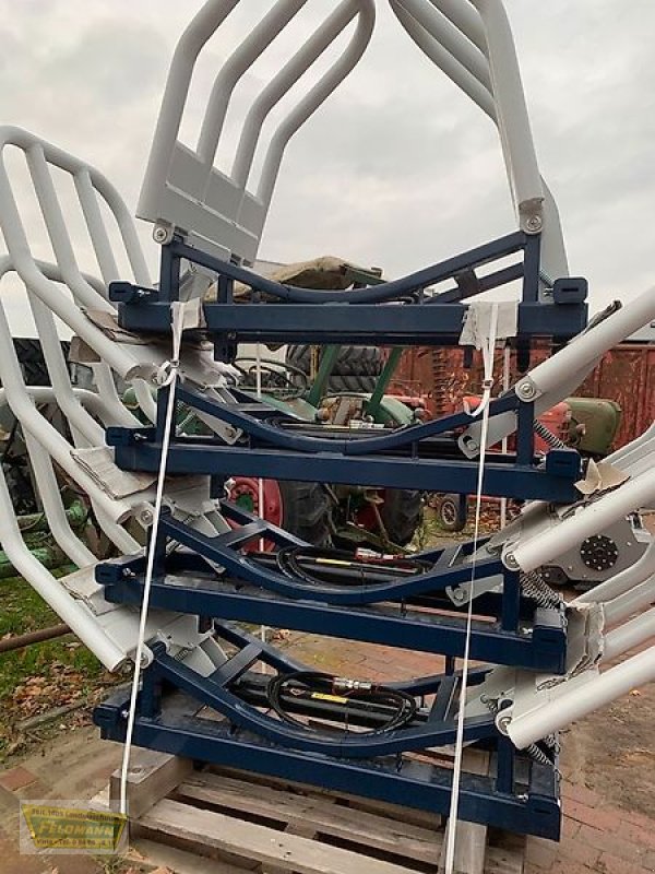 Ballengabel des Typs Sonstige Rundballengreifer Ballenzange mit Euro-Aufnahme, Neumaschine in Neuenkirchen-Vinte (Bild 1)