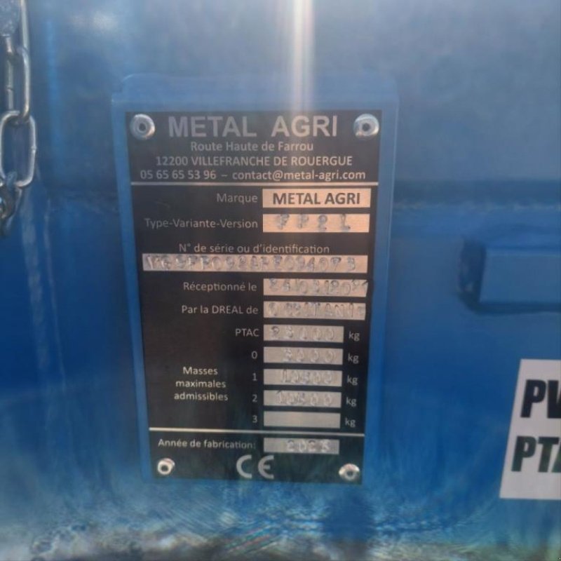 Ballensammelwagen des Typs Agri-Metal FP2L, Gebrauchtmaschine in AUMONT AUBRAC (Bild 2)