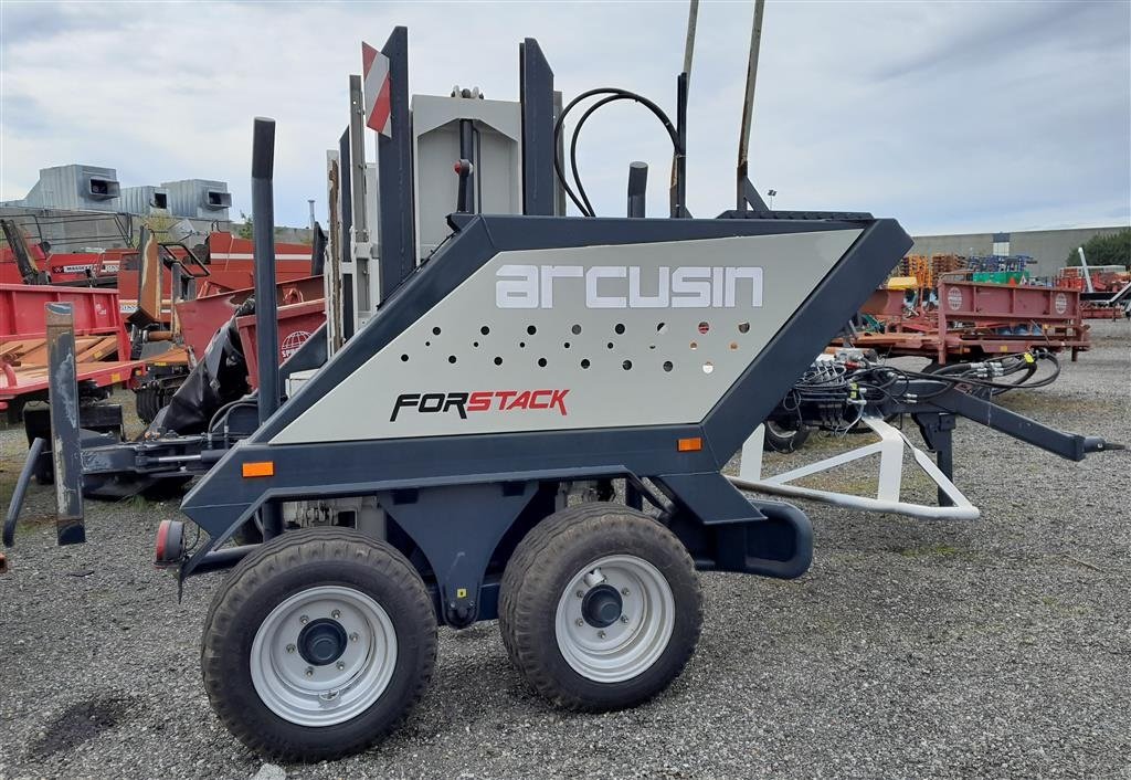 Ballensammelwagen типа Arcusin Forstack, Gebrauchtmaschine в Horsens (Фотография 4)