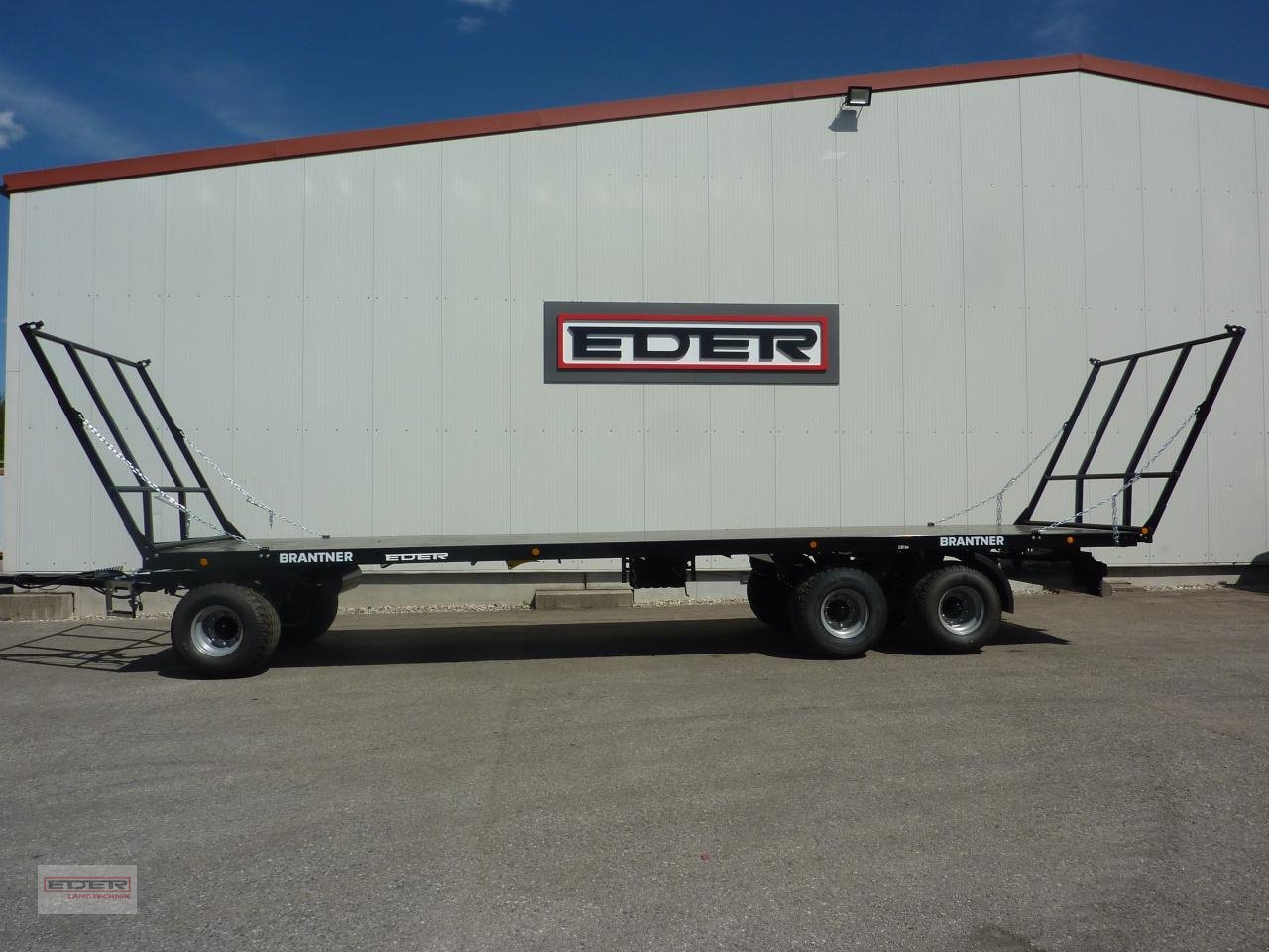 Ballensammelwagen des Typs Brantner DPW 18000 Aktion, Neumaschine in Tuntenhausen (Bild 1)