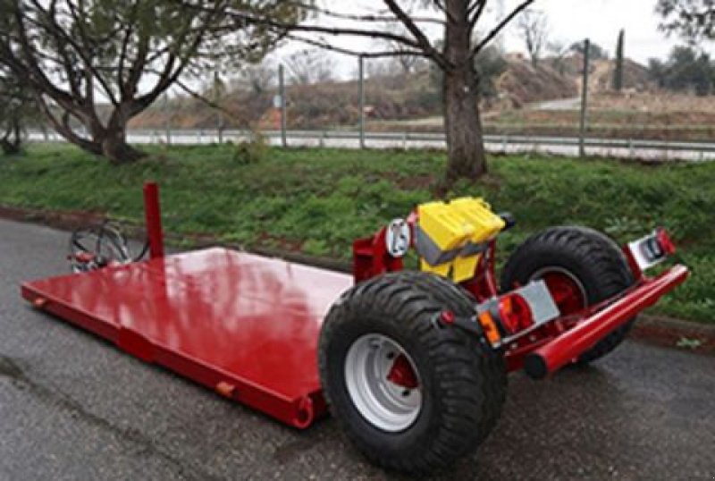 Ballensammelwagen of the type Conpexim Plattformwagen hydr. absenkbare Achse, Neumaschine in Apetlon (Picture 1)