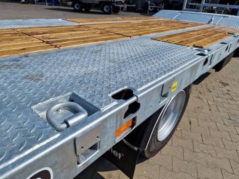 Ballensammelwagen des Typs CYNKOMET Plattformauflieger RM-240 / trailer, Neumaschine in Michałowo (Bild 5)