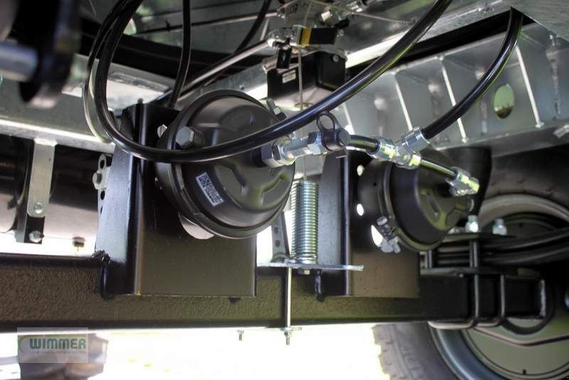 Ballensammelwagen des Typs CYNKOMET T 608 - 2, Neumaschine in Kematen (Bild 20)