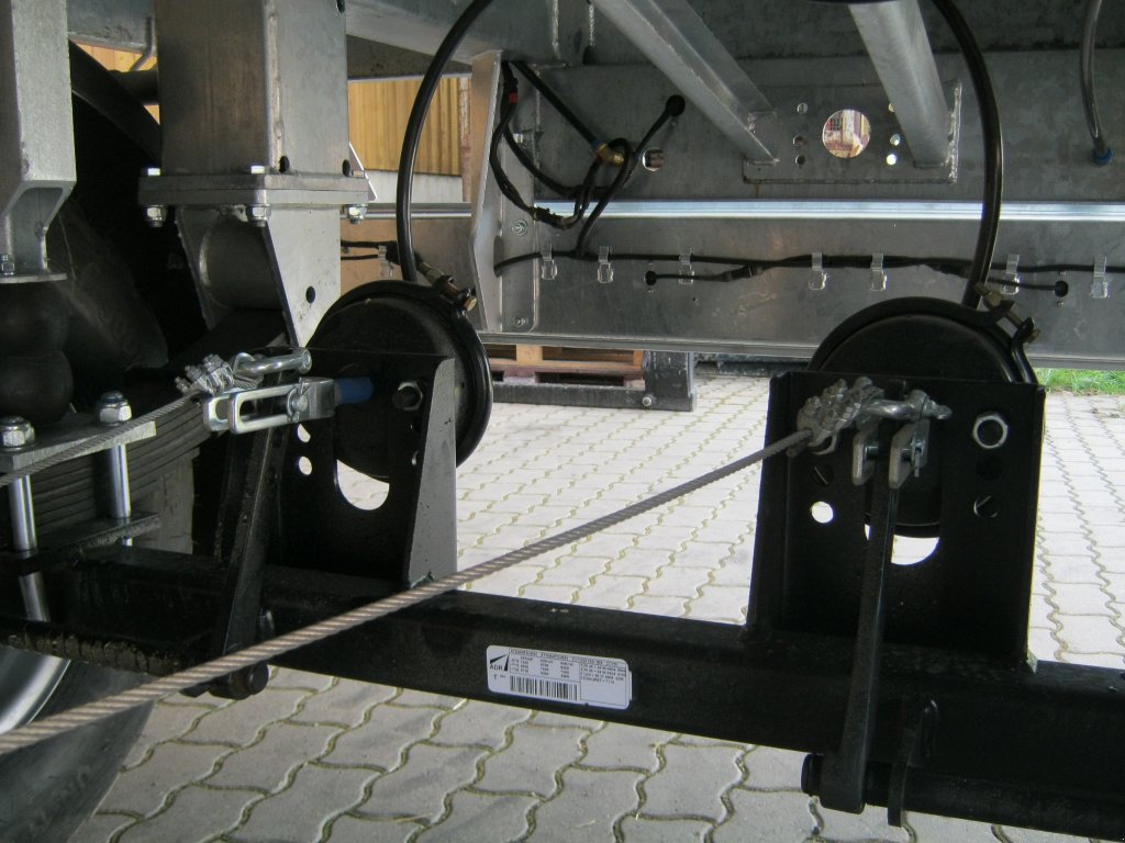 Ballensammelwagen des Typs CYNKOMET T-608 EU,14To, Neumaschine in Weißenstadt (Bild 16)