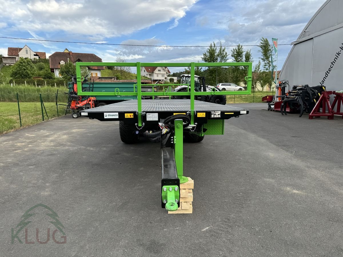 Ballensammelwagen des Typs Dinapolis RP 7.500 Tandem Ballenanhänger, Neumaschine in Pirching am Traubenberg (Bild 2)