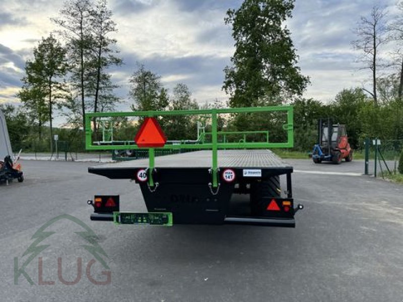 Ballensammelwagen des Typs Dinapolis RP 7.500 Tandem Ballenanhänger, Neumaschine in Pirching am Traubenberg (Bild 17)