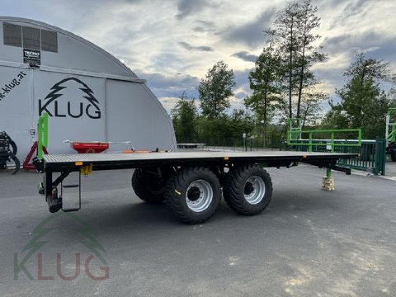 Ballensammelwagen des Typs Dinapolis RP 7.500 Tandem Ballenanhänger, Neumaschine in Pirching am Traubenberg (Bild 12)