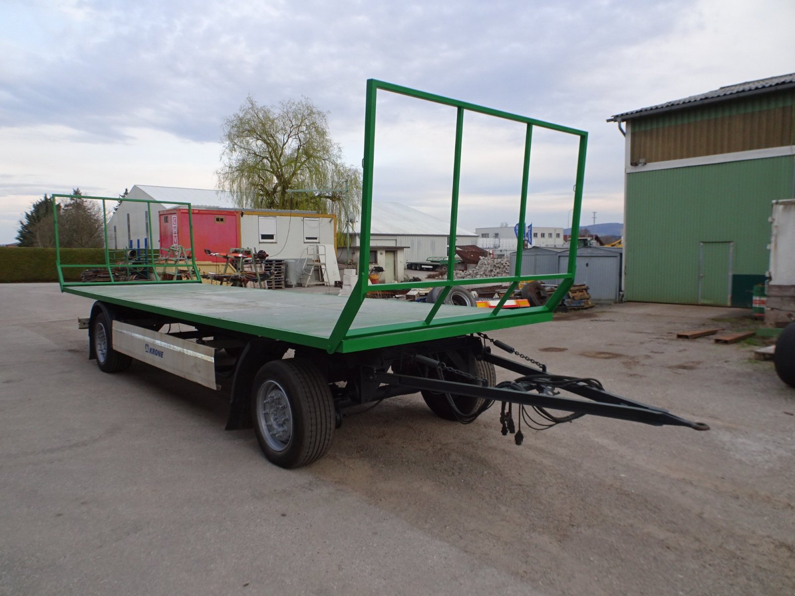 Ballensammelwagen от тип Krone ----------, Gebrauchtmaschine в st.georgen/y. (Снимка 11)