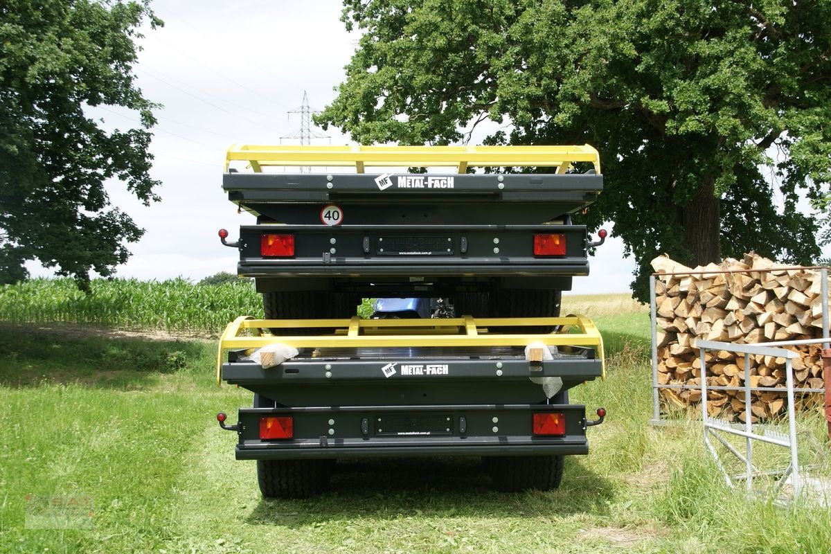 Ballensammelwagen des Typs Metal-Fach Ballenwagen-15 to., Neumaschine in Eberschwang (Bild 3)