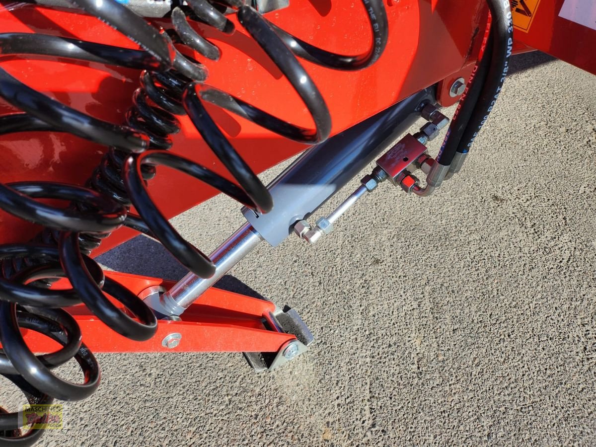 Ballensammelwagen des Typs Metal-Fach T954 Ballentransportwagen, Neumaschine in Kötschach (Bild 8)