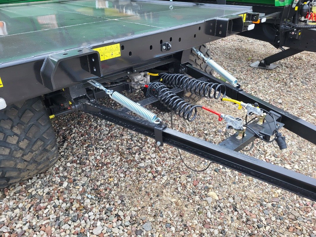 Ballensammelwagen des Typs Metaltech PB 16, Neumaschine in Mrągowo (Bild 2)