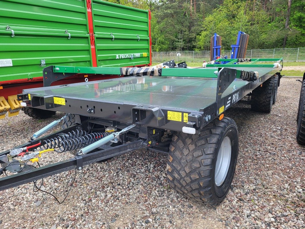 Ballensammelwagen des Typs Metaltech PB 16, Neumaschine in Mrągowo (Bild 3)
