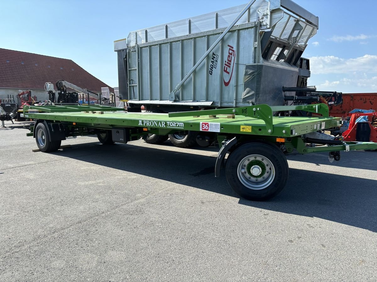 Ballensammelwagen tipa PRONAR T 027 M, Neumaschine u Göpfritz (Slika 1)