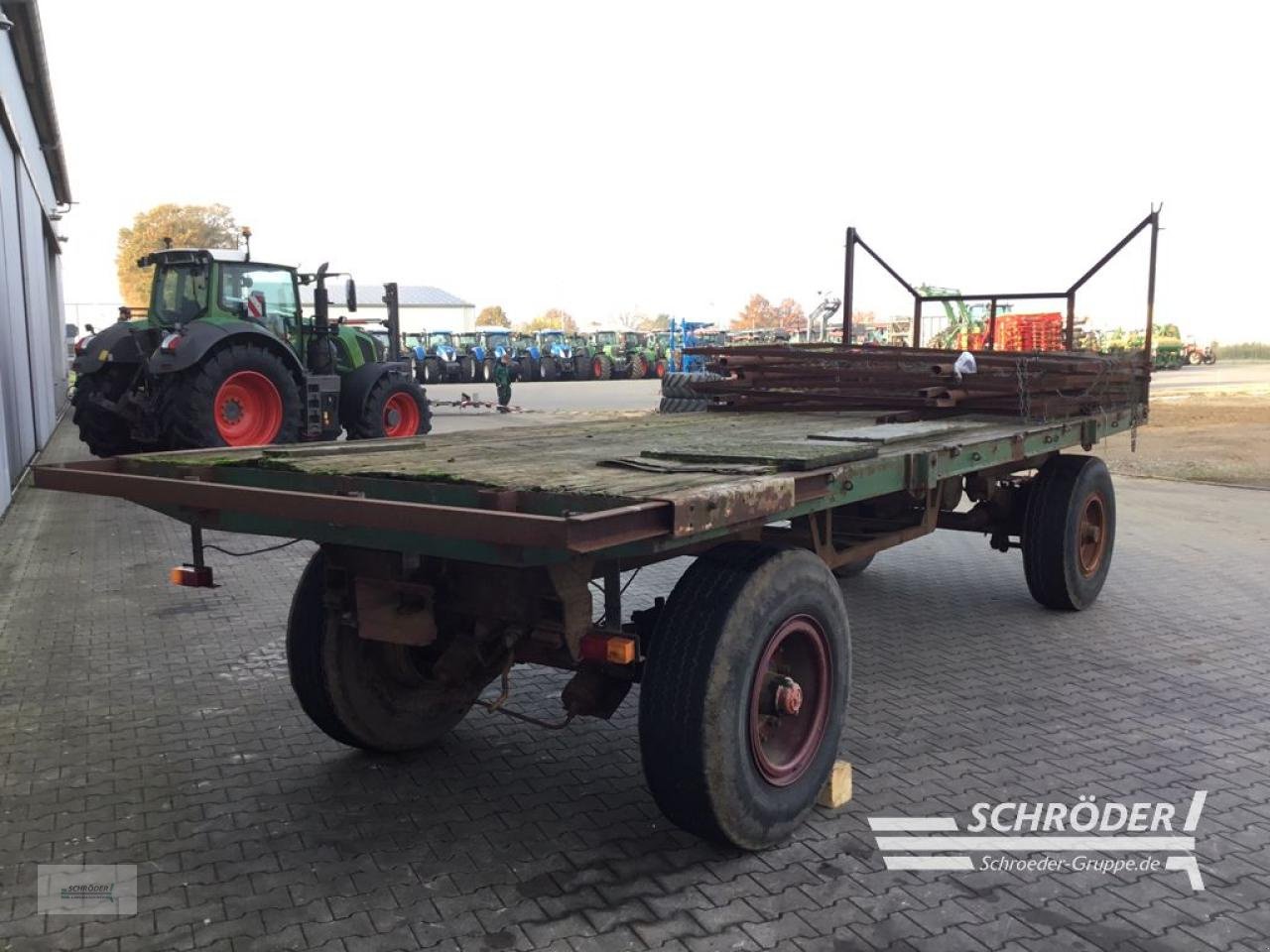 Ballensammelwagen des Typs Sonstige BALLENWAGEN, Gebrauchtmaschine in Wildeshausen (Bild 3)