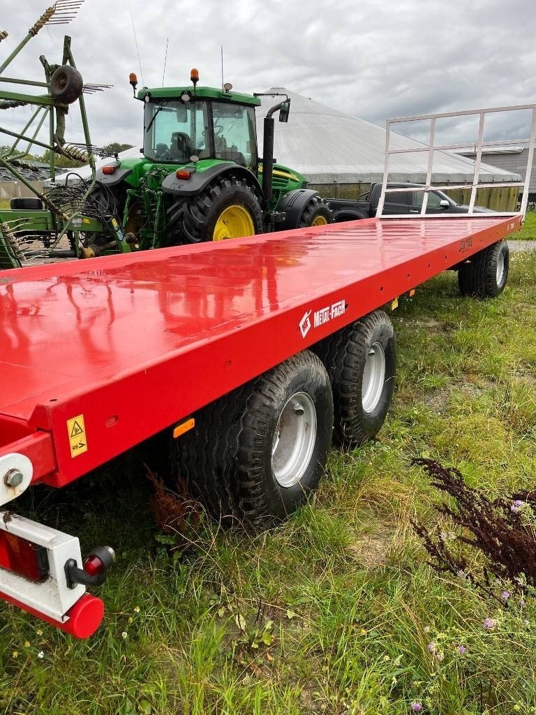Ballensammelwagen typu Sonstige Metal-Fach T009, Gebrauchtmaschine w Mern (Zdjęcie 1)