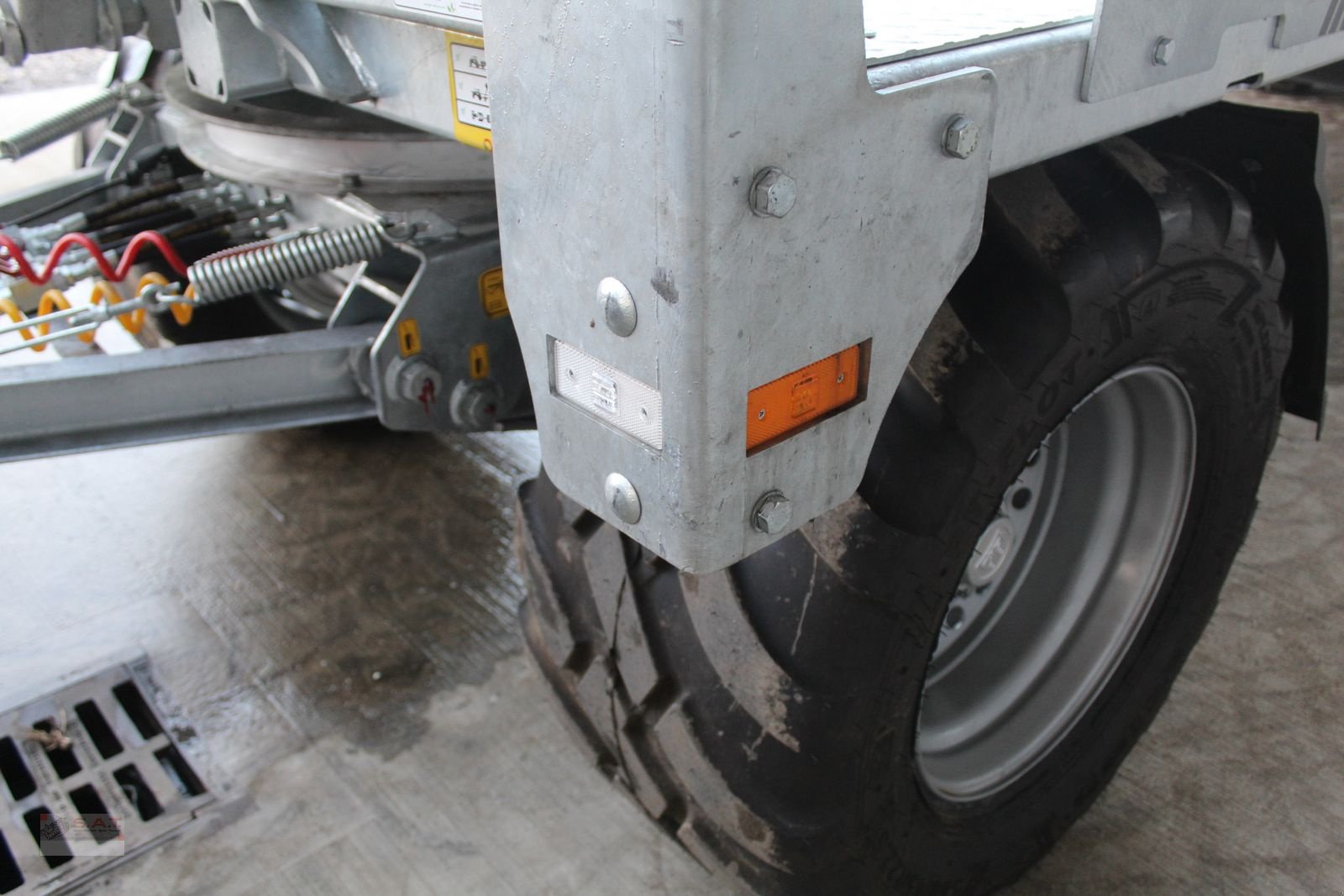 Ballensammelwagen del tipo Sonstige Palaz Ballenwagen mit Hydro Wall - Verzinkt, Neumaschine In Eberschwang (Immagine 24)
