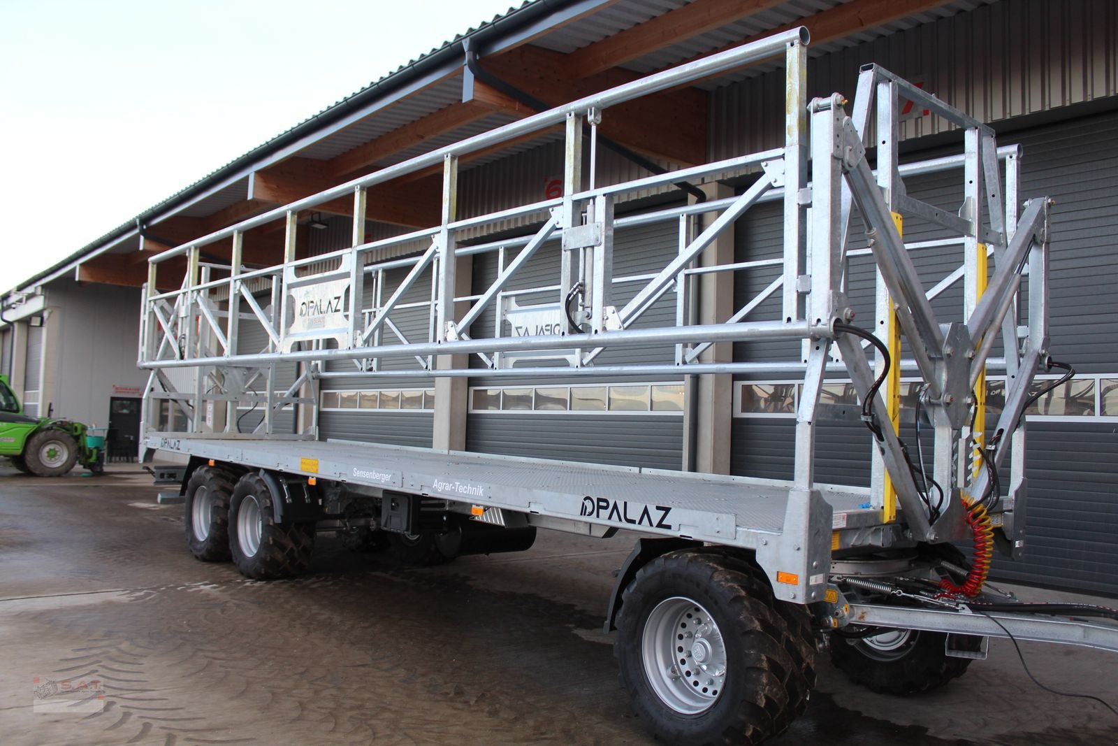 Ballensammelwagen del tipo Sonstige Palaz Ballenwagen mit Hydro Wall - Verzinkt, Neumaschine In Eberschwang (Immagine 1)