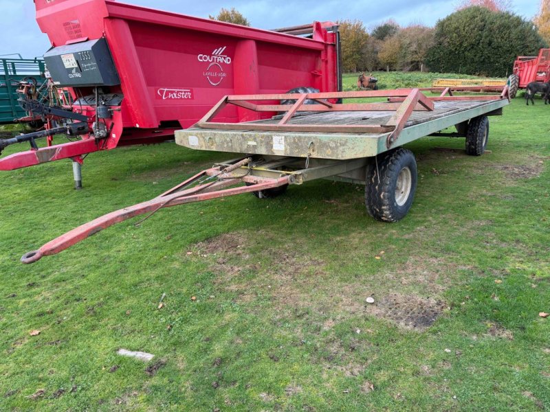 Ballensammelwagen des Typs Sonstige Plateau fourrager 8m Hauswirth, Gebrauchtmaschine in LA SOUTERRAINE