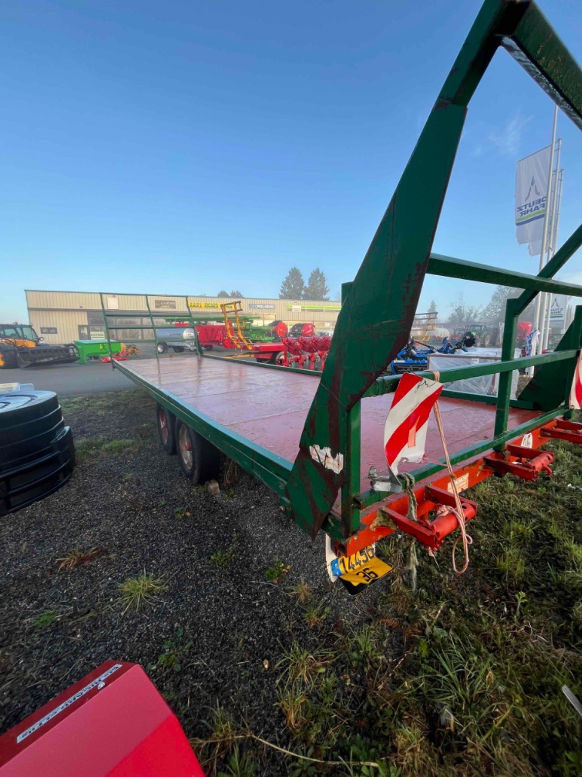 Ballensammelwagen от тип Sonstige Plateau fourrager 9m semi portee Chaumont, Gebrauchtmaschine в LA SOUTERRAINE (Снимка 2)