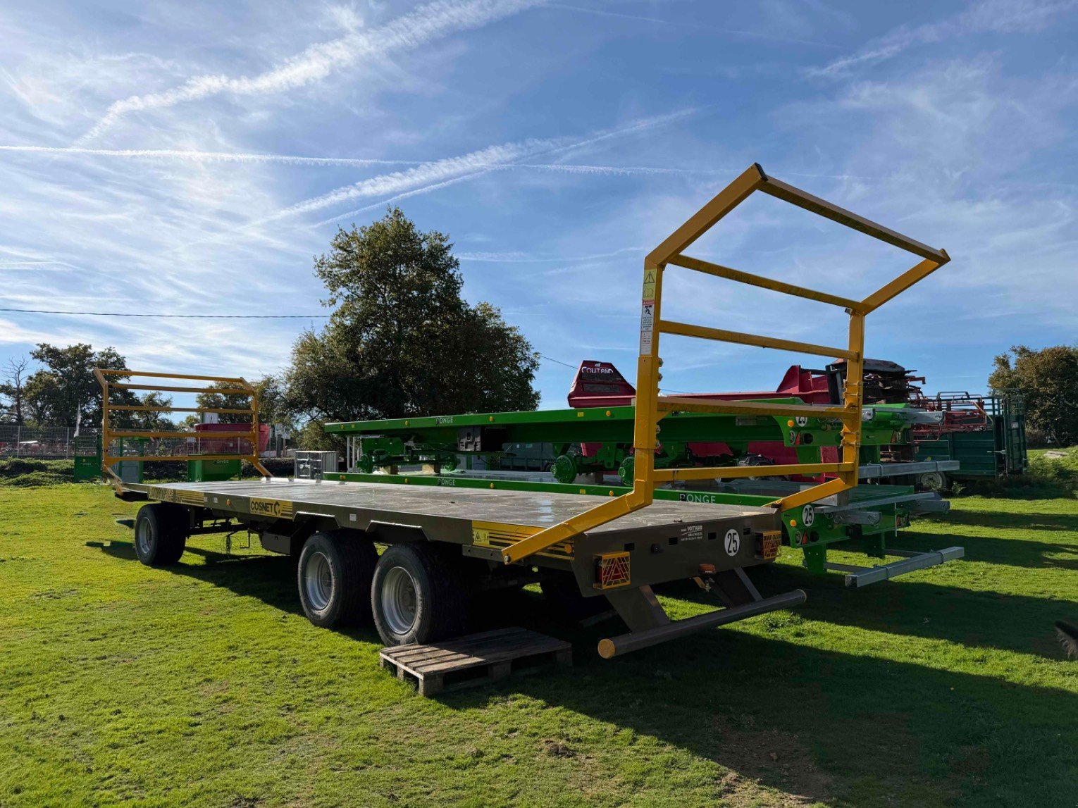 Ballensammelwagen of the type Sonstige Plateau fourrager Saturne Cosnet, Gebrauchtmaschine in LA SOUTERRAINE (Picture 8)
