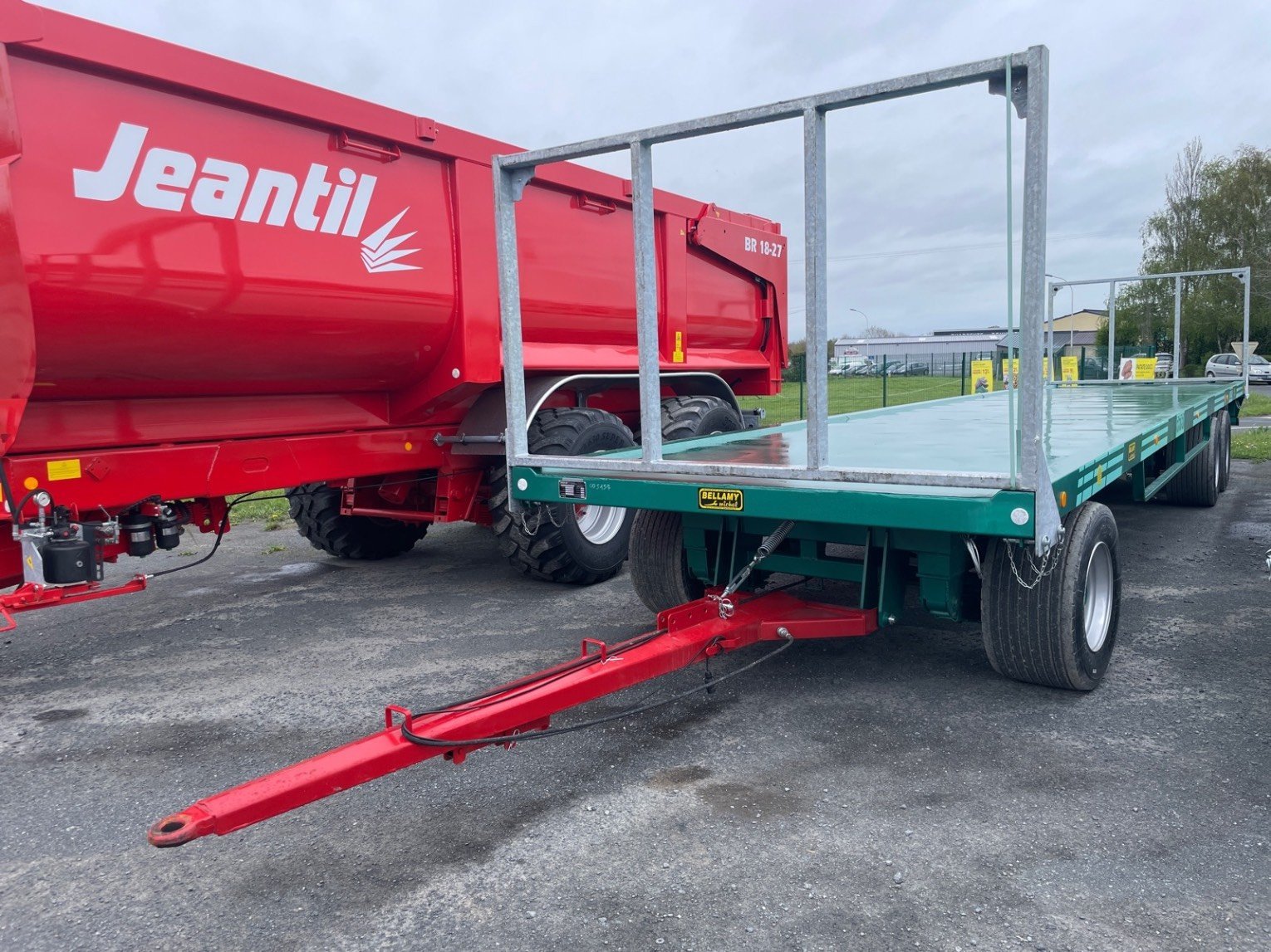 Ballensammelwagen des Typs Sonstige PLATEAU TRAINE LOURD 6 roues 12 TDI 20, Gebrauchtmaschine in SAINT CLAIR SUR ELLE (Bild 2)