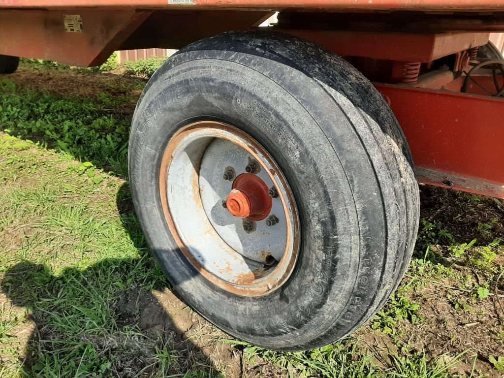 Ballensammelwagen of the type Sonstige Rp10, Gebrauchtmaschine in VARENNES VAUZELLES (Picture 3)