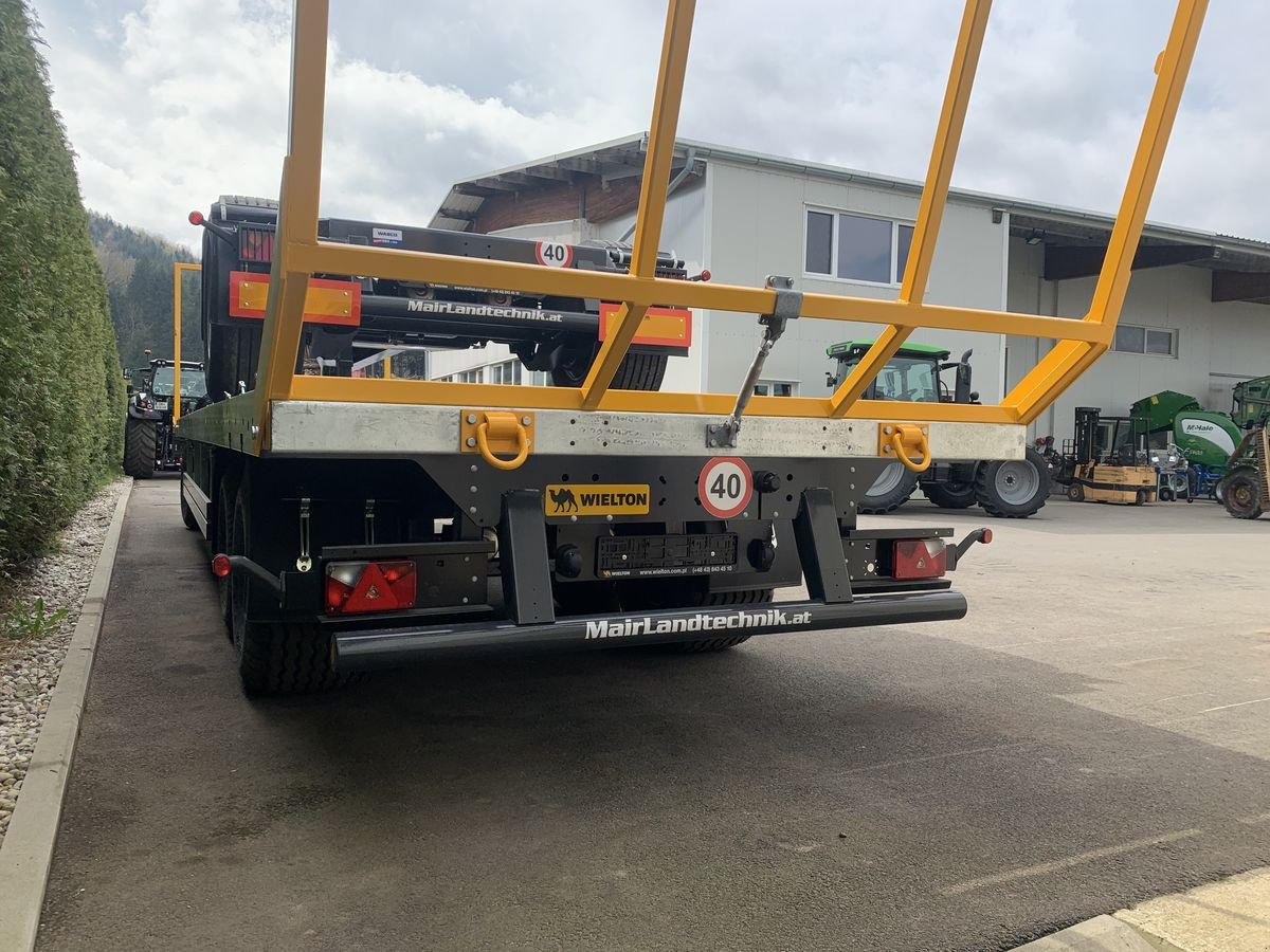 Ballensammelwagen des Typs WIELTON WIELTON PRS 3, Neumaschine in Gschwandt (Bild 7)
